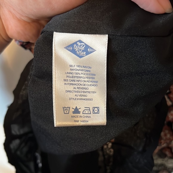 ✨3 FOR $15 SALE✨ Medallion Challis Romper By Sadie Robertson X Wild Blue - Picture 8 of 9